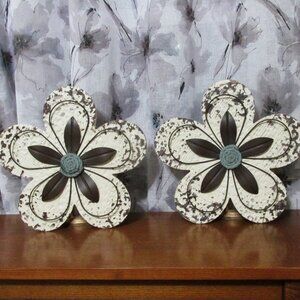 Country Inspired Flower Wall Decor